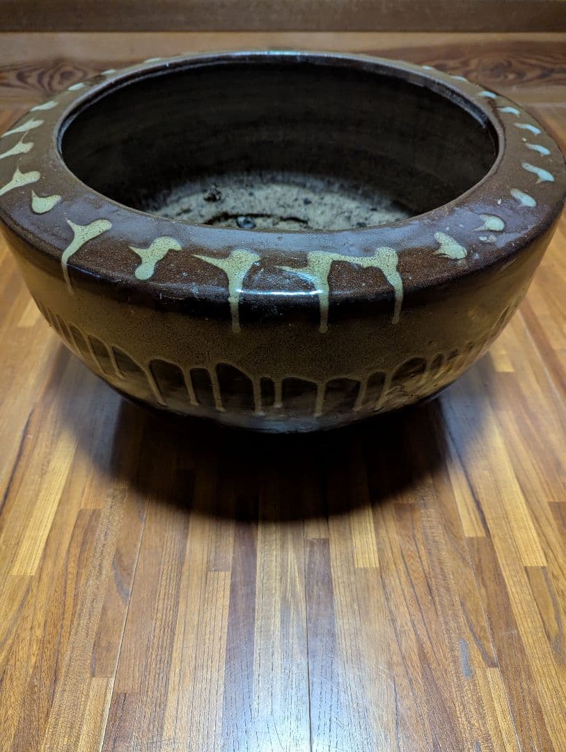 ブラウン火鉢 ドリッピング装飾