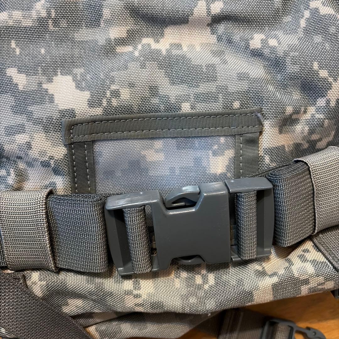 軍支給品　未使用品　使用感ゼロ　本物アサルトパック MOLLEⅡ