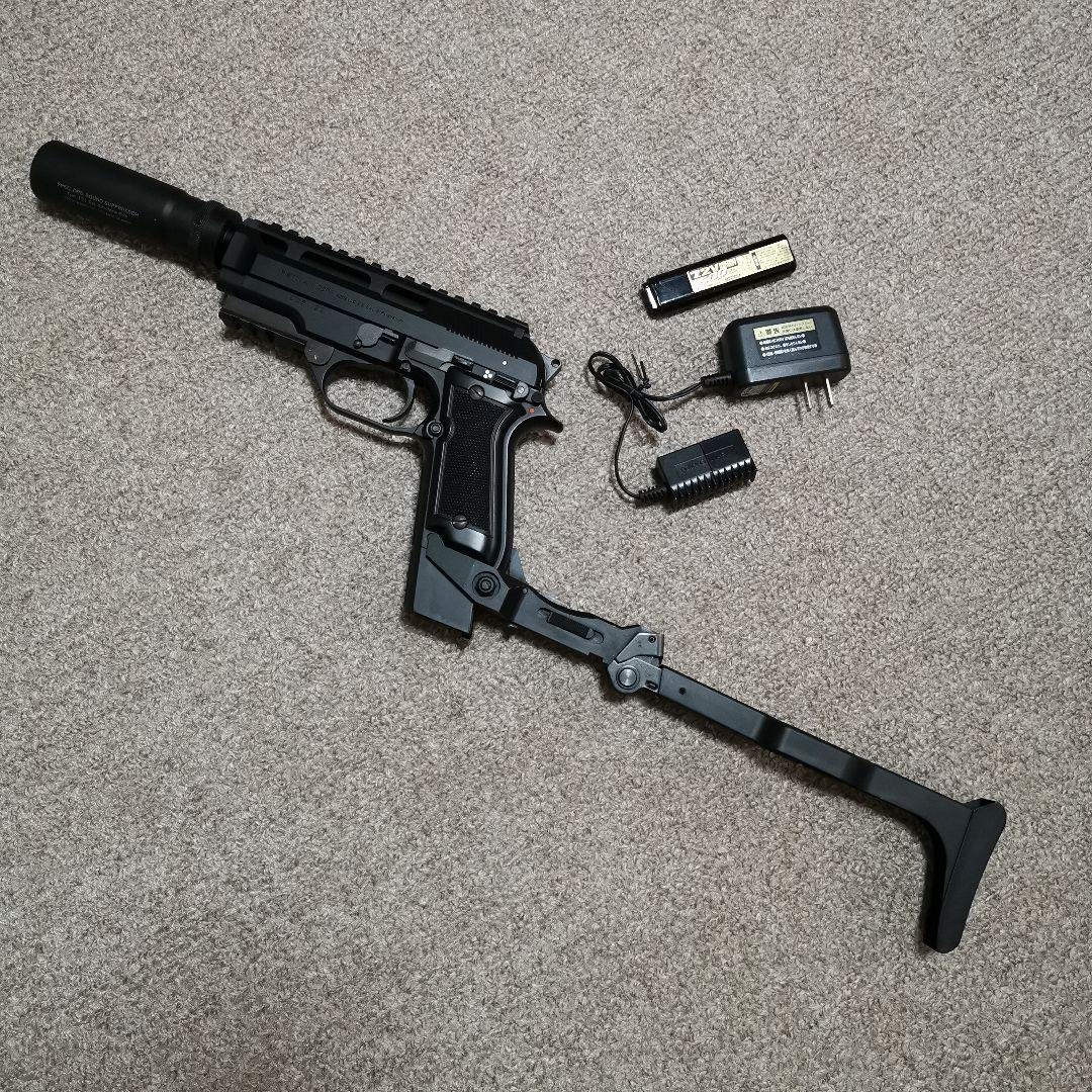東京マルイ　電動ガン　M93R バッテリー充電器付属