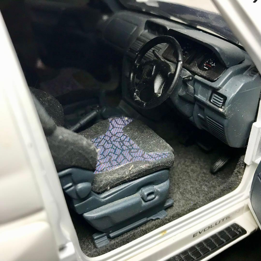 三菱パジェロ エボリューション PAJERO EVO 1/18 AUTOart