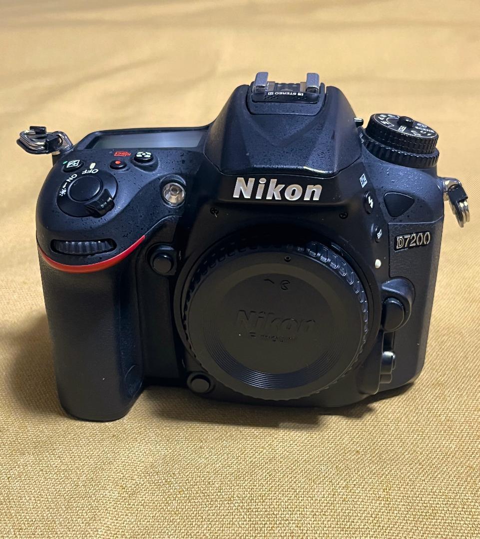 Nikon D7200 デジタル一眼レフカメラ 本体　予備バッテリー付き