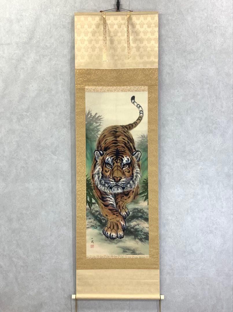 掛軸 一成 虎 木箱 猛虎 虎 干支 縁起 5-16