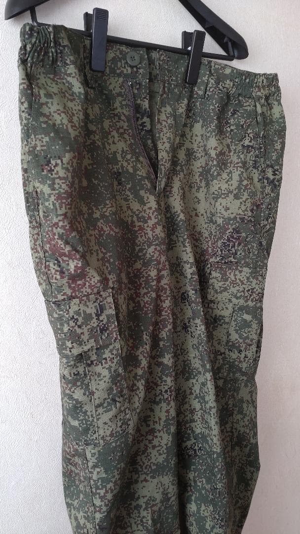 未使用　ロシア軍　北朝鮮軍　VKBO　EMR迷彩　迷彩服　サイズL　上下セット