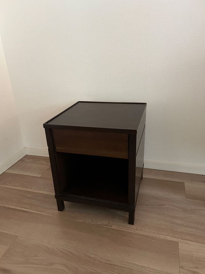 a.flat サイドテーブル