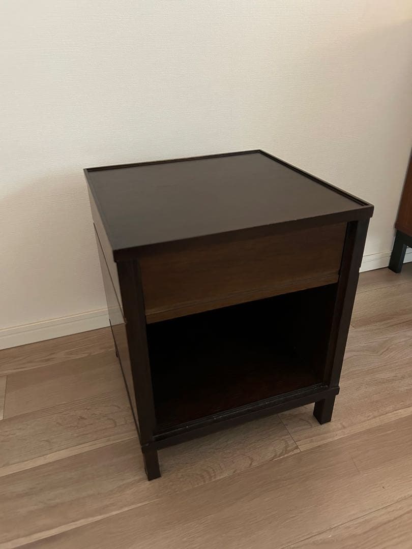 a.flat サイドテーブル