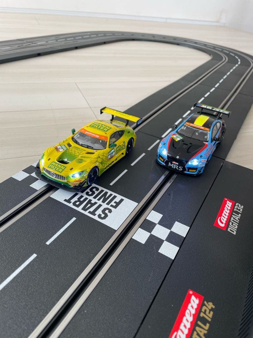 ミニカー Carrera Digital 132 GT Race Battle