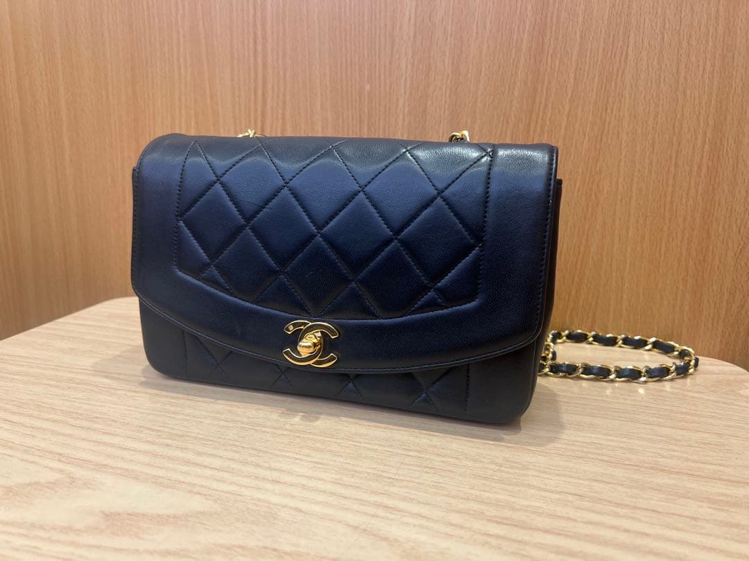 鑑定済CHANEL マトラッセ ラム チェーンショルダー ブラック ゴールド金具