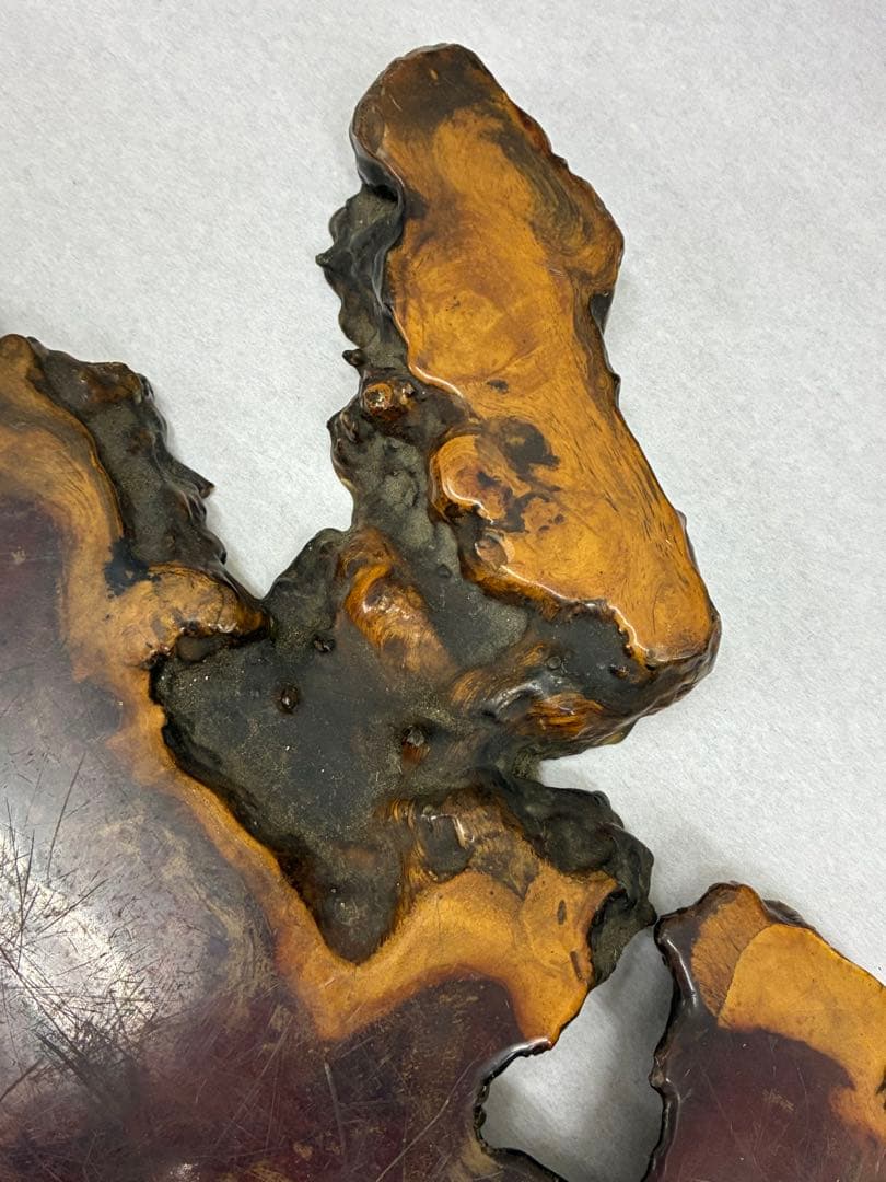 自然形状の木製置物