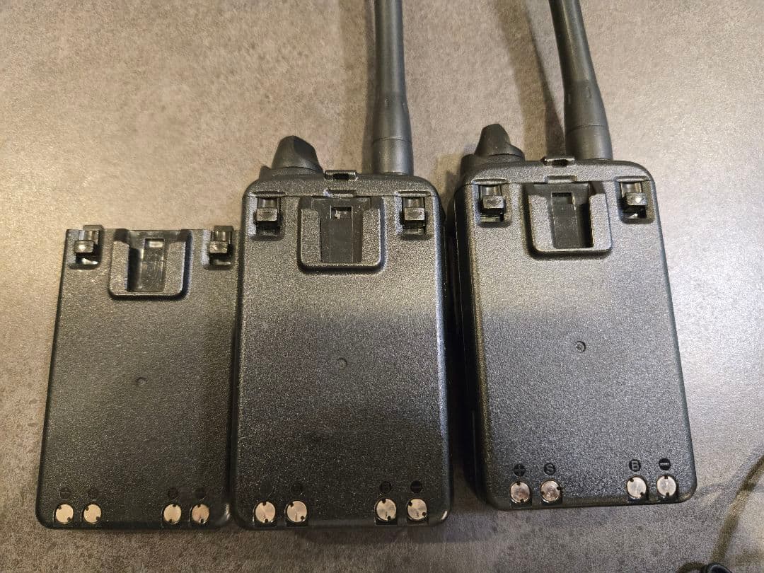 【iCOM】アイコムIC-DPR3特定小電力トランシーバー2台+充電器1台