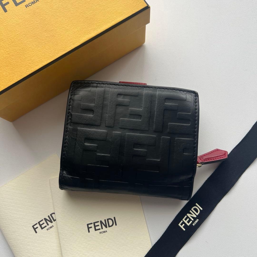35 極上美品 FENDI フェンディ ズッカ 2つ折り財布