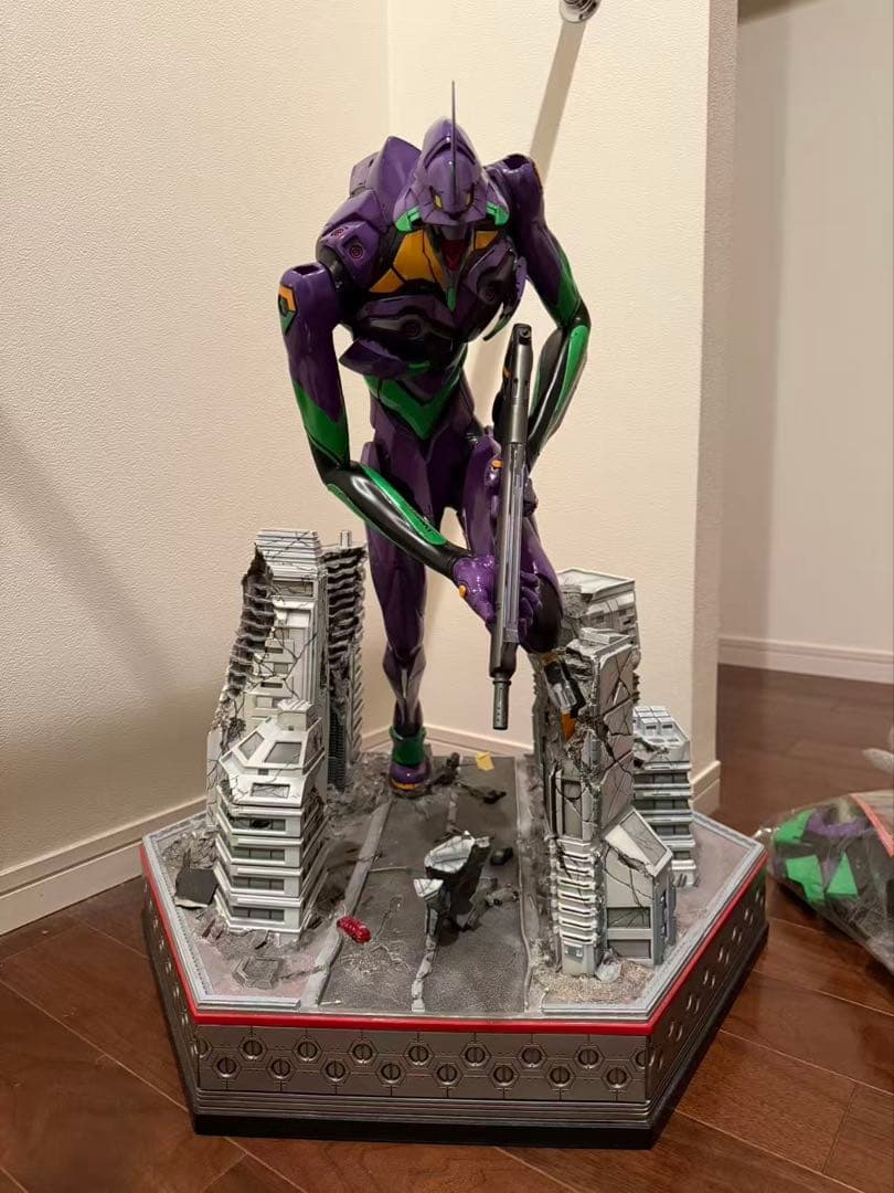 こ*;様 エヴァンゲリオン初号機 スタチュー（大型、脚部修復あり）