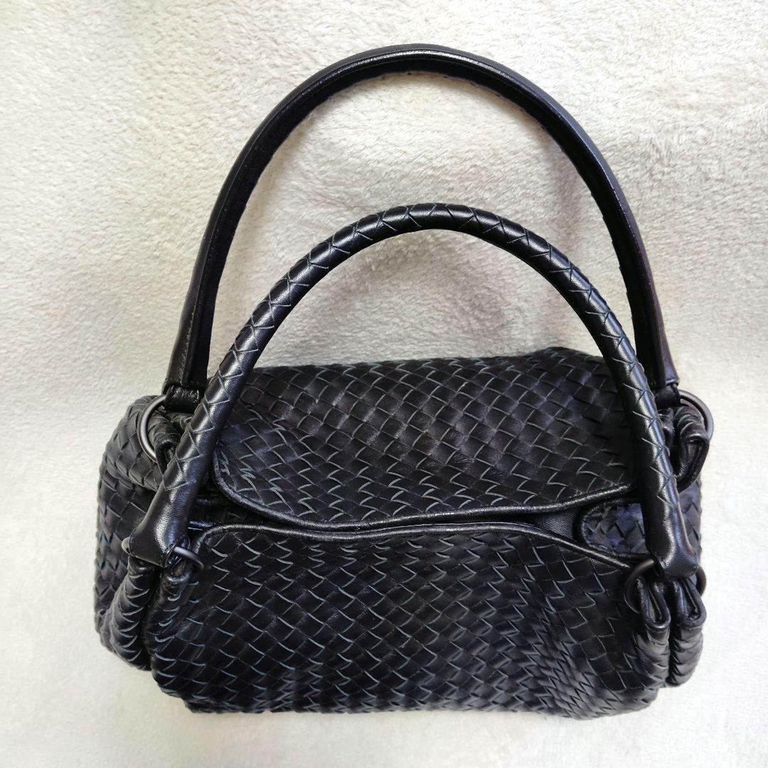 ボッテガヴェネタ　パラシュート　ワンショルダーバッグ　イントレチャート　ブラック