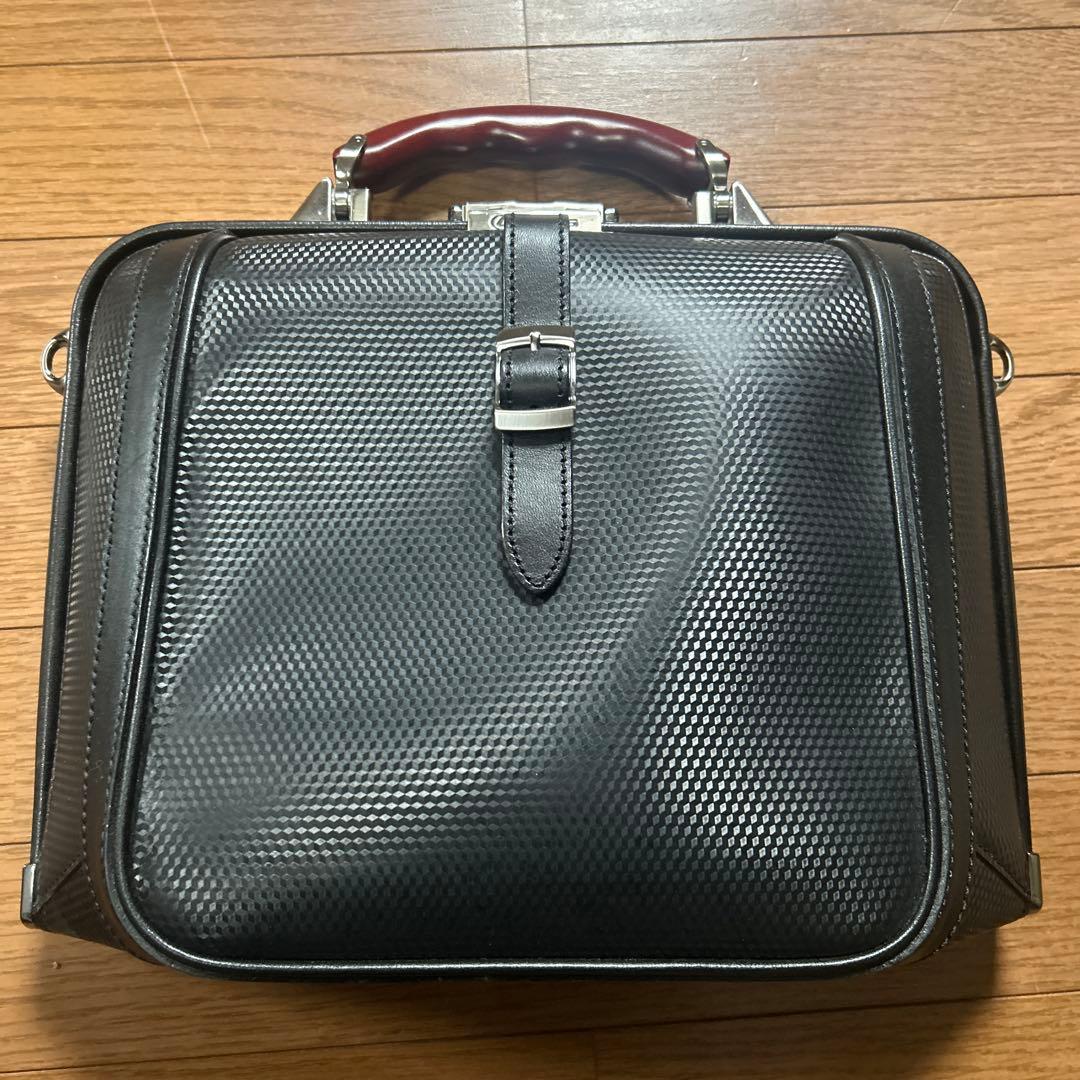 レクサス　バッグ　正規品　黒 スクエア型