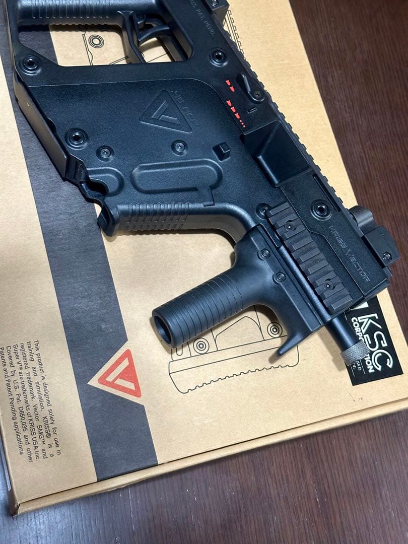 [値下中・美品・箱とレアパーツ付き] KSC KRISS VECTOR ベクター