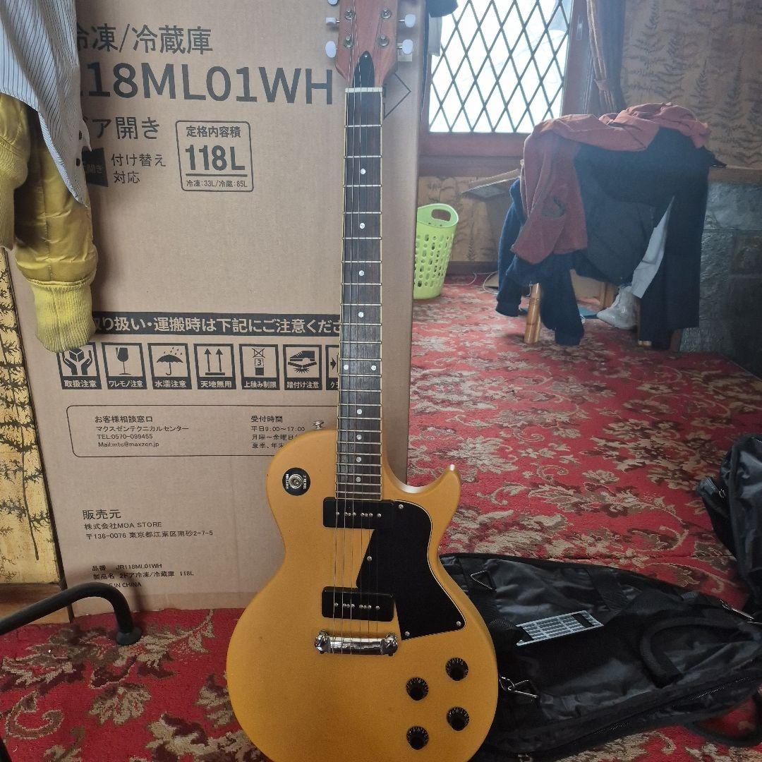 お*う様 レスポールスタイル エレキギター イエロー