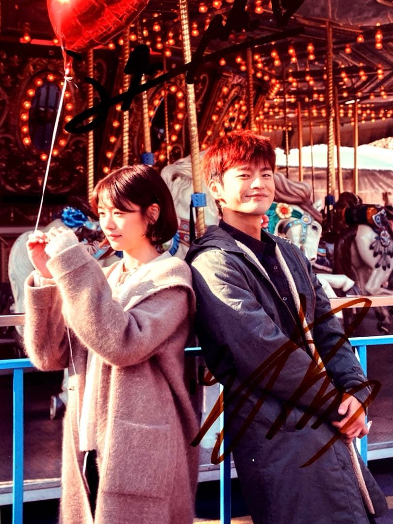 ソ・イングクとチョン•ソミン直筆サイン入り2Lサイズ写真…