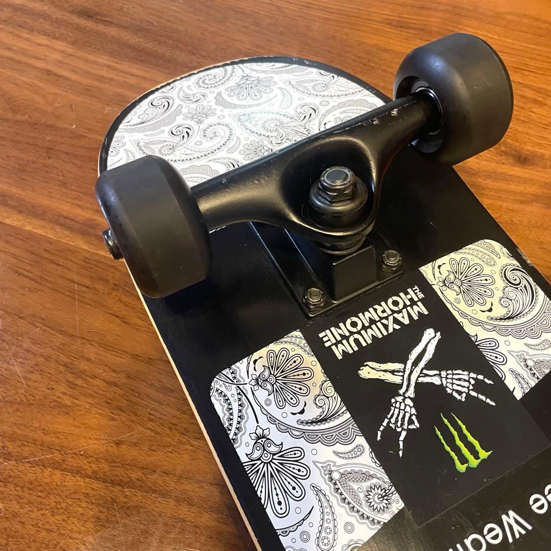 スケボー　極美品　スケートボード　コンプリート　子供用　スリーウェザー　7インチ