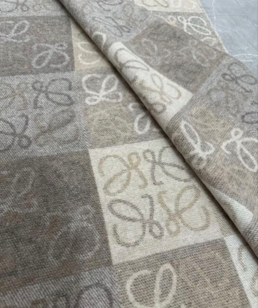 LOEWE ロエベ　180✖️40 ウール×カシミヤマフラー　ベージュ系