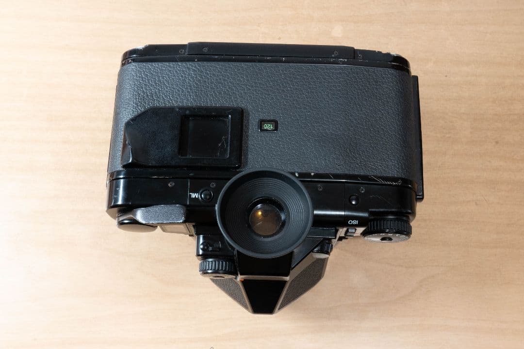 PENTAX 67Ⅱ ペンタックス 本体　ストラップ、予備電池付き