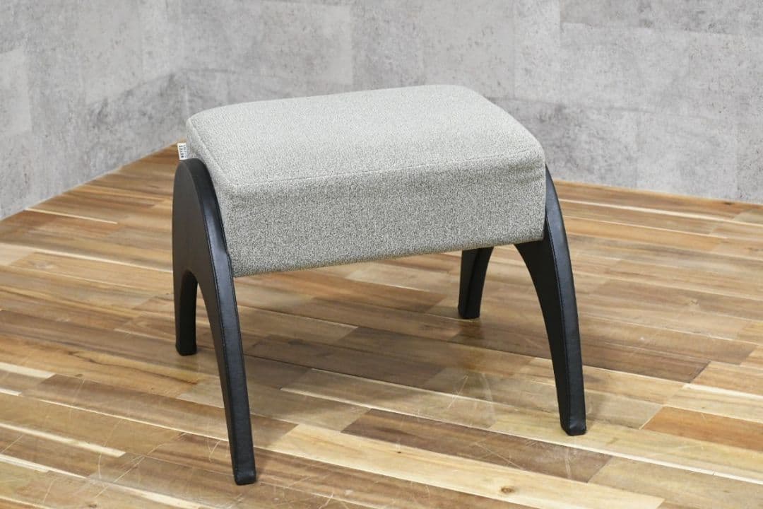 3GK54a ノイエス NOYES オットマン スツール 腰掛け モダン 足置き