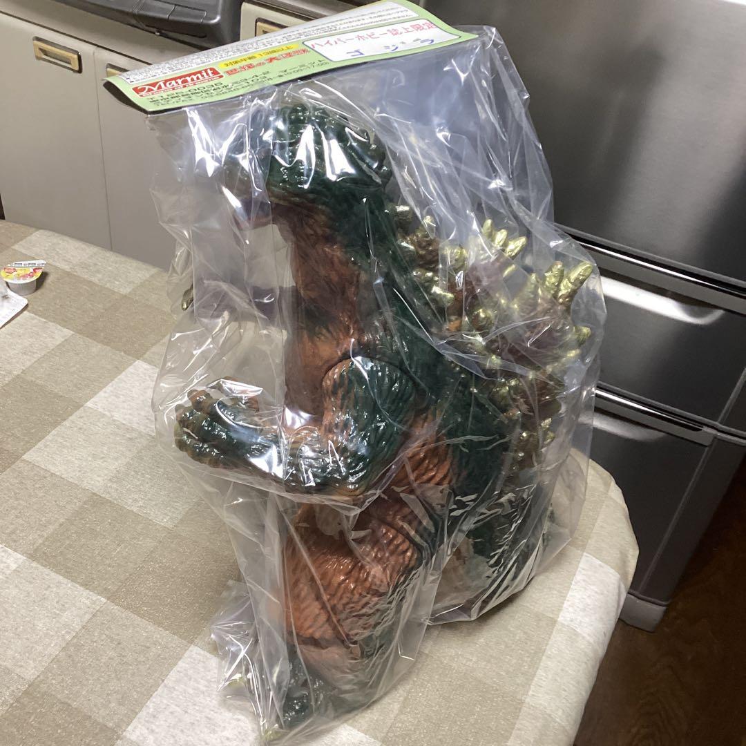 マーミット　ハイパーホビー限定　ジャイアントキンゴジ【薄茶成形に緑金色スプレー】