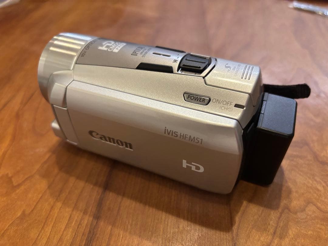 ビデオカメラ CANON ivis HFM51 video camera