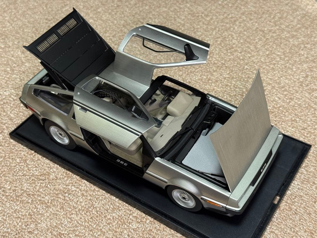 Autoart DeLorean DMC-12 オートアート デロリアン1/18