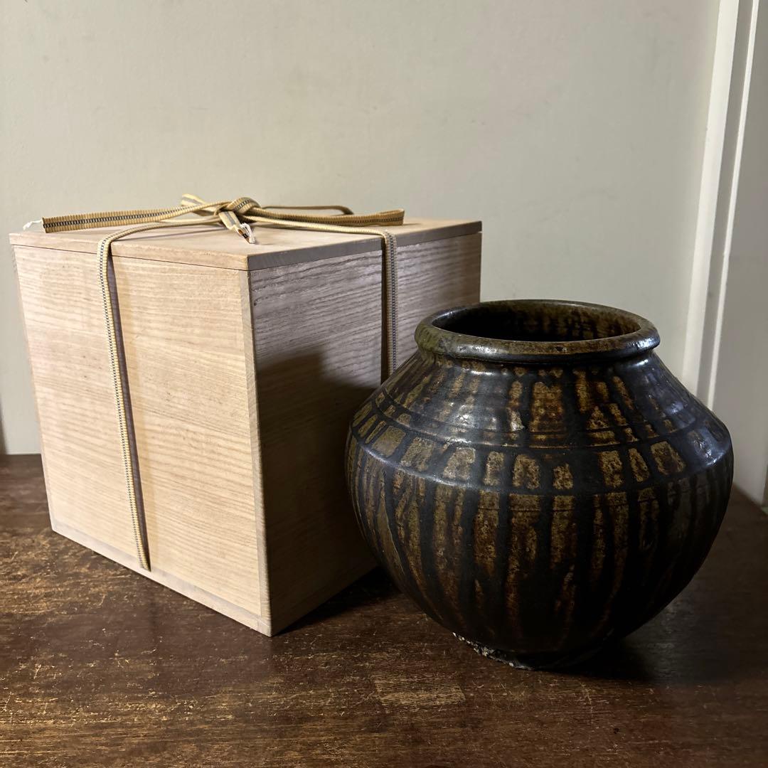 黒高麗壷　信楽　伊賀焼　古道具　古備前　李朝　骨董　花入　花器　古美術　古美術