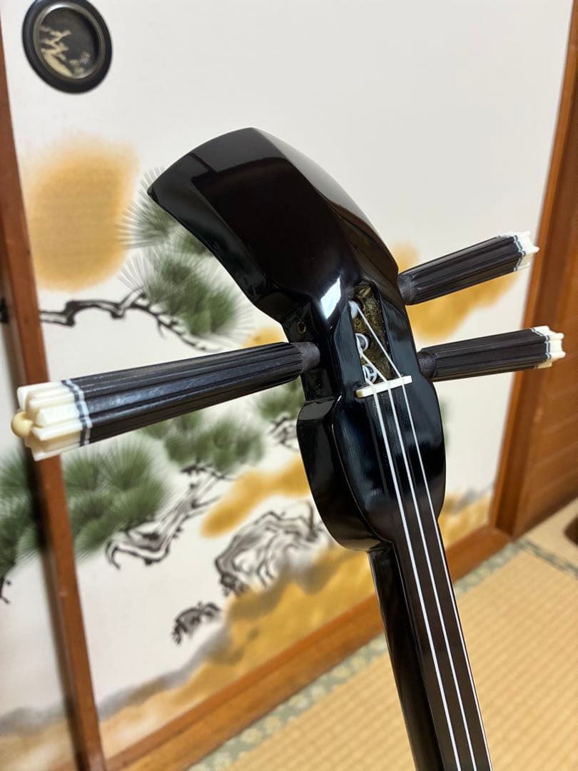 沖縄三線！貴重！知念大工型！本蛇皮！本張り！【一枚張り】