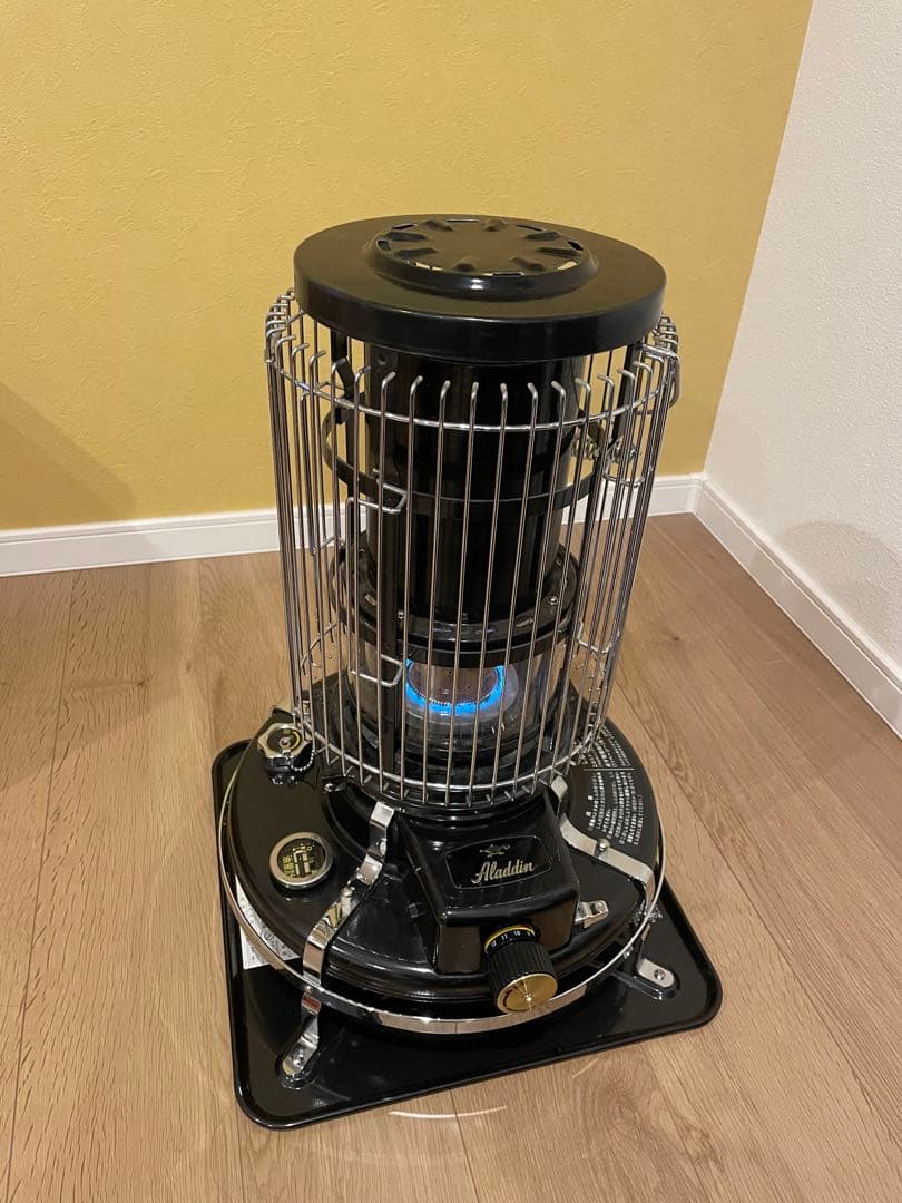 収納袋付Aladdinアラジン石油ストーブブルーフレームBF3906 ブラック