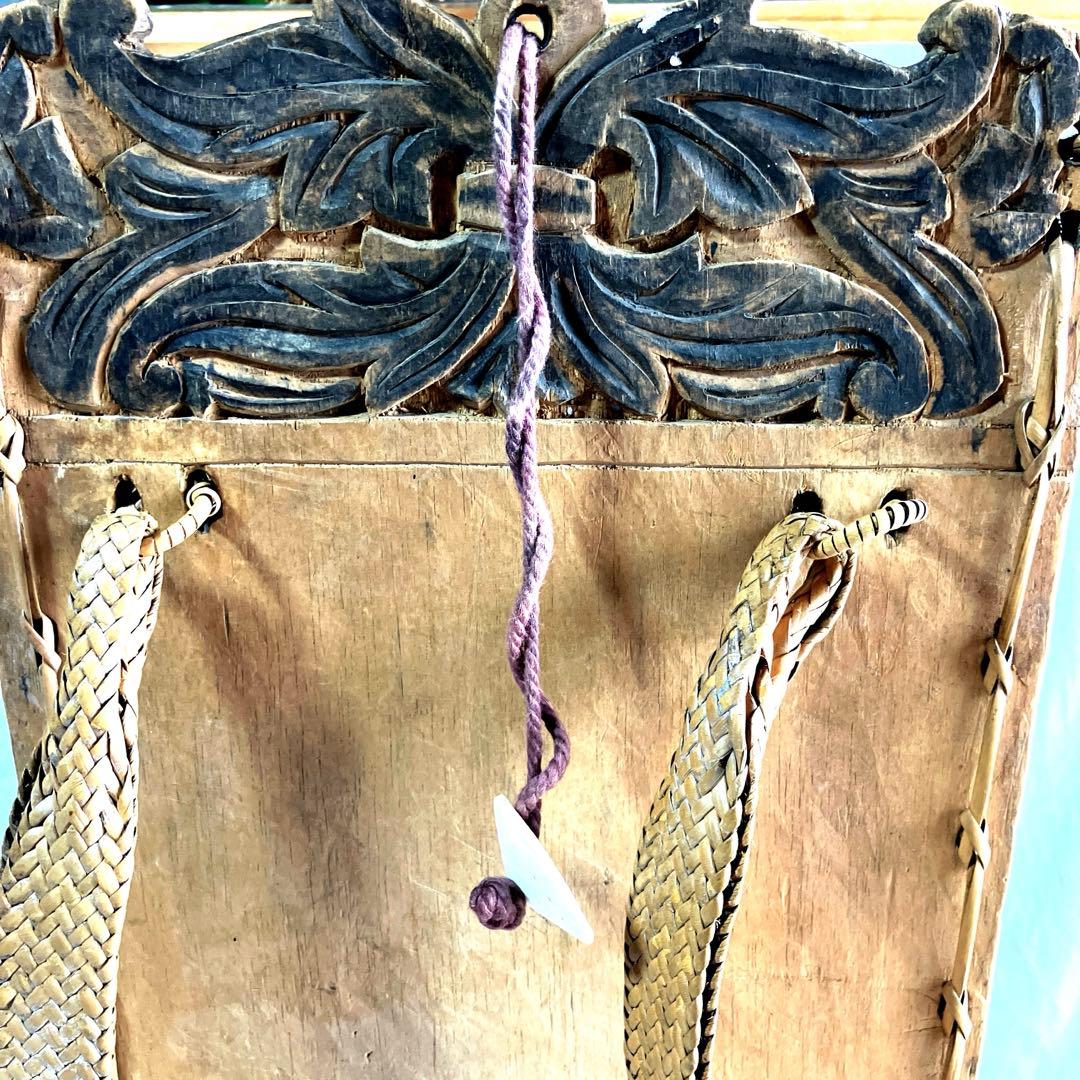 インドネシア　カリマンタン島　　　　ダヤック族ロタン編み背負籠