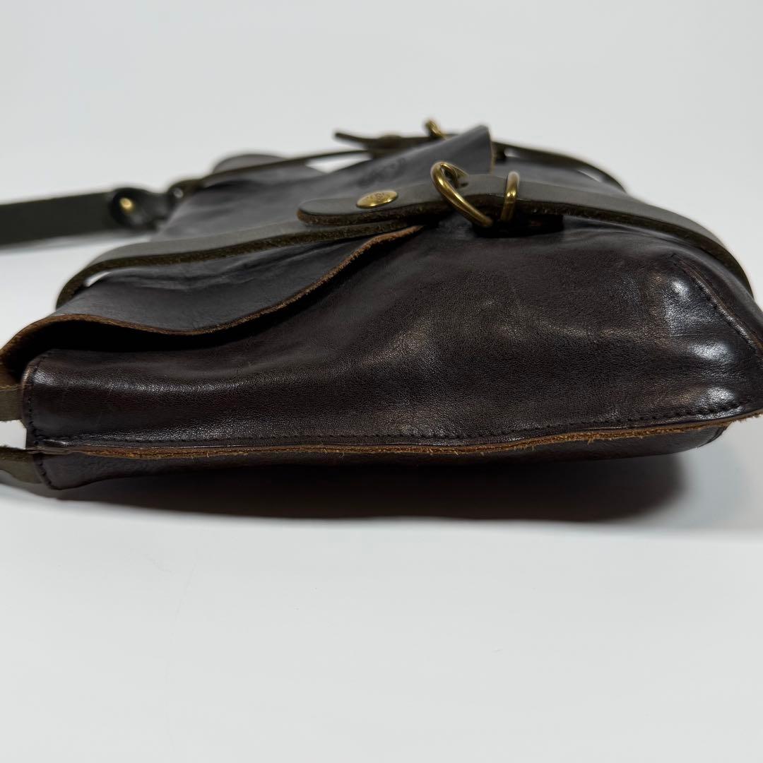 【美品】【希少】イルビゾンテ　ショルダーバッグ　オールレザー　ゴールド金具　黒系