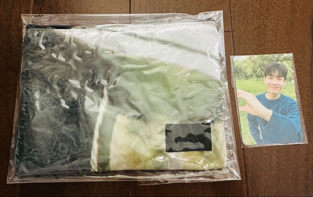 ソンウヒョン　公式グッズ　リサイクルポーチ