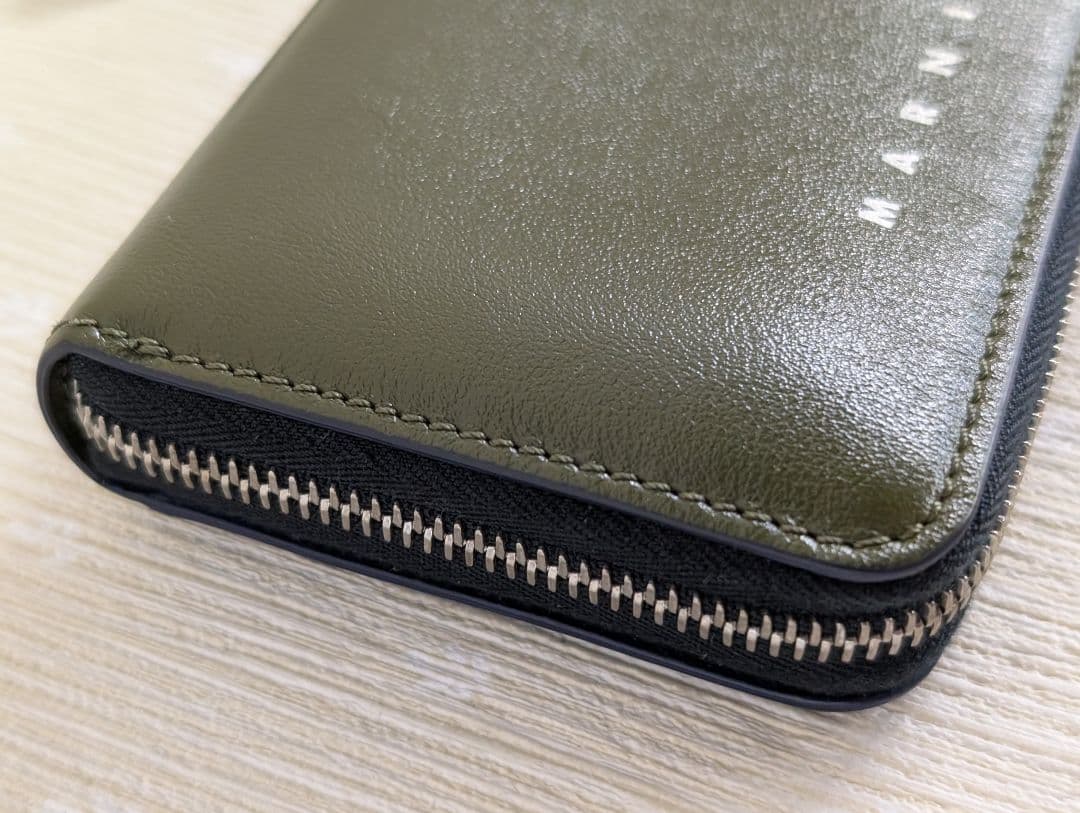 ☆値下げ☆【MARNI】カーフレザー ケース バイカラーラウンドウォレット