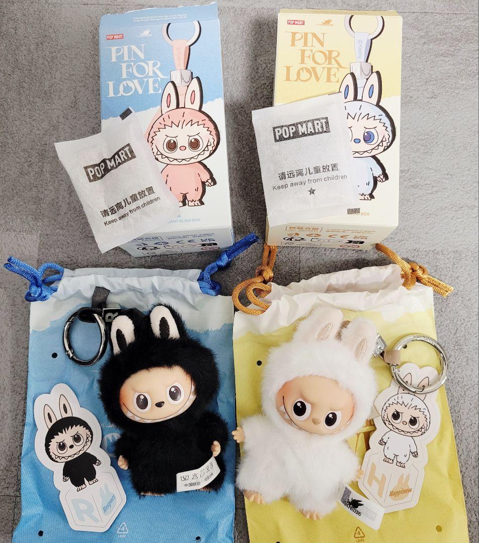 正規品　イニシャル　ラブブ　PIN FOR LOVE　H　白　R　黒　人気色