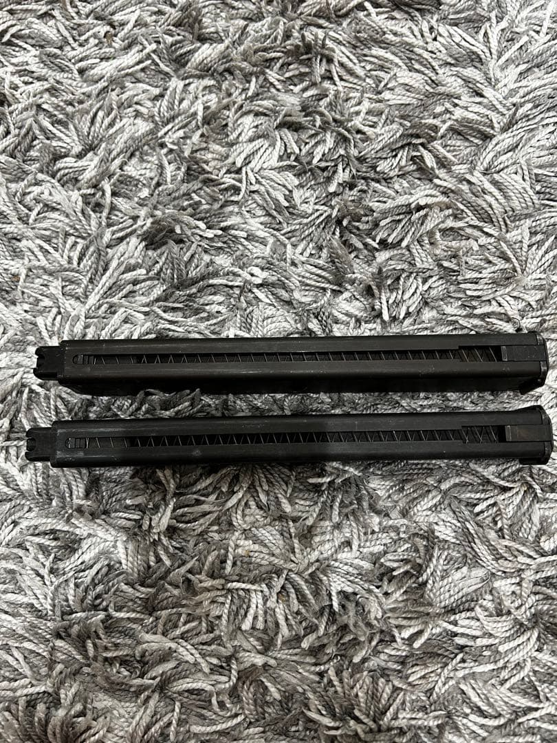 KSC M11A1 イングラム　サプレッサー&マガジン2本&ストラップ付