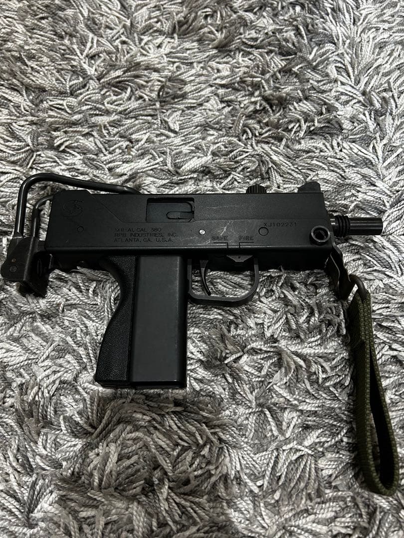 KSC M11A1 イングラム　サプレッサー&マガジン2本&ストラップ付