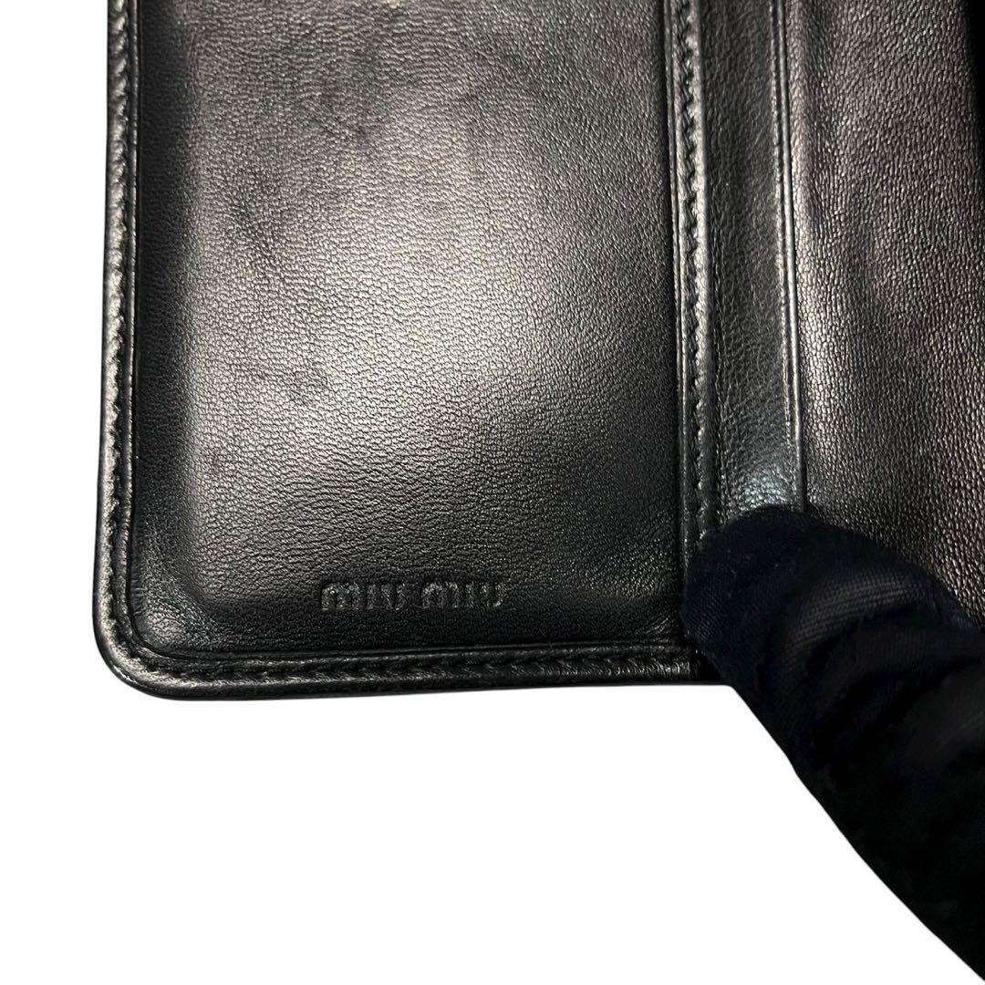 人気✨　ミュウミュウ　三つ折り財布　マテラッセ　L字ファスナー　ブラック　レザー