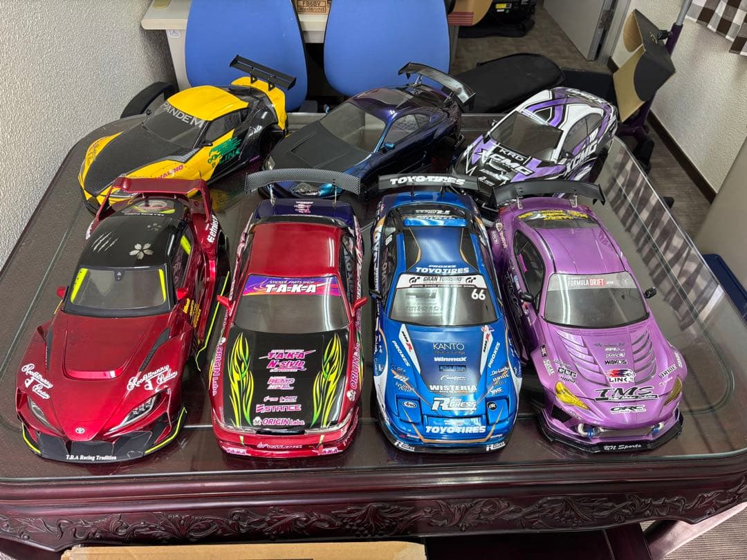ドリフトラジコン　シャーシ2台　他多数　写真にあるもの全て
