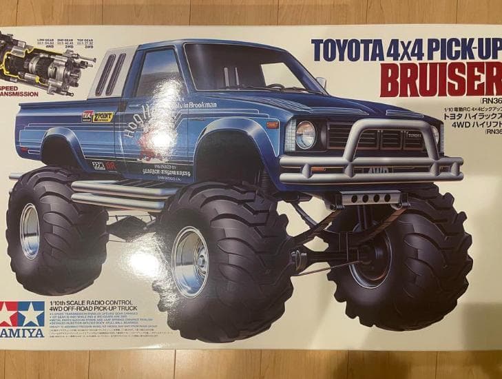 トヨタ　ハイラックス　4WD ハイリフト　RN36 タミヤ　新品　未開封