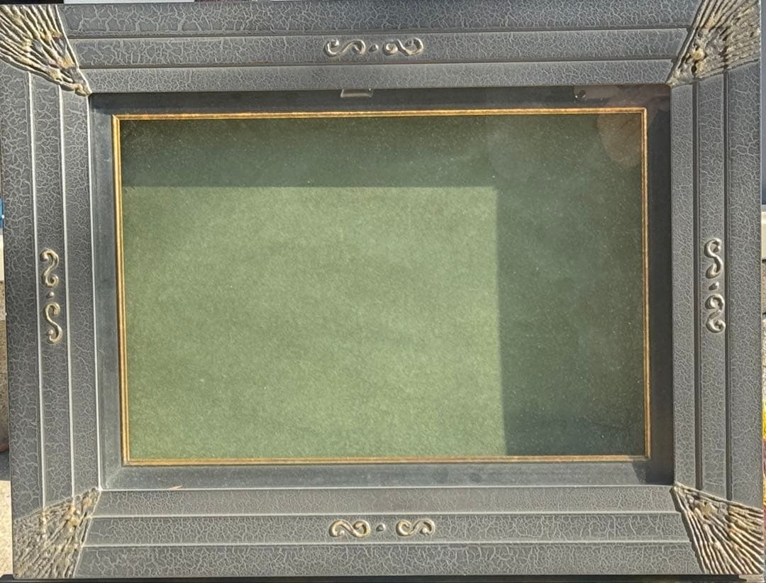 6Pサイズ アンティーク調黒い装飾的な額縁 前面ガラス＆黄色袋＆供箱付き1/6