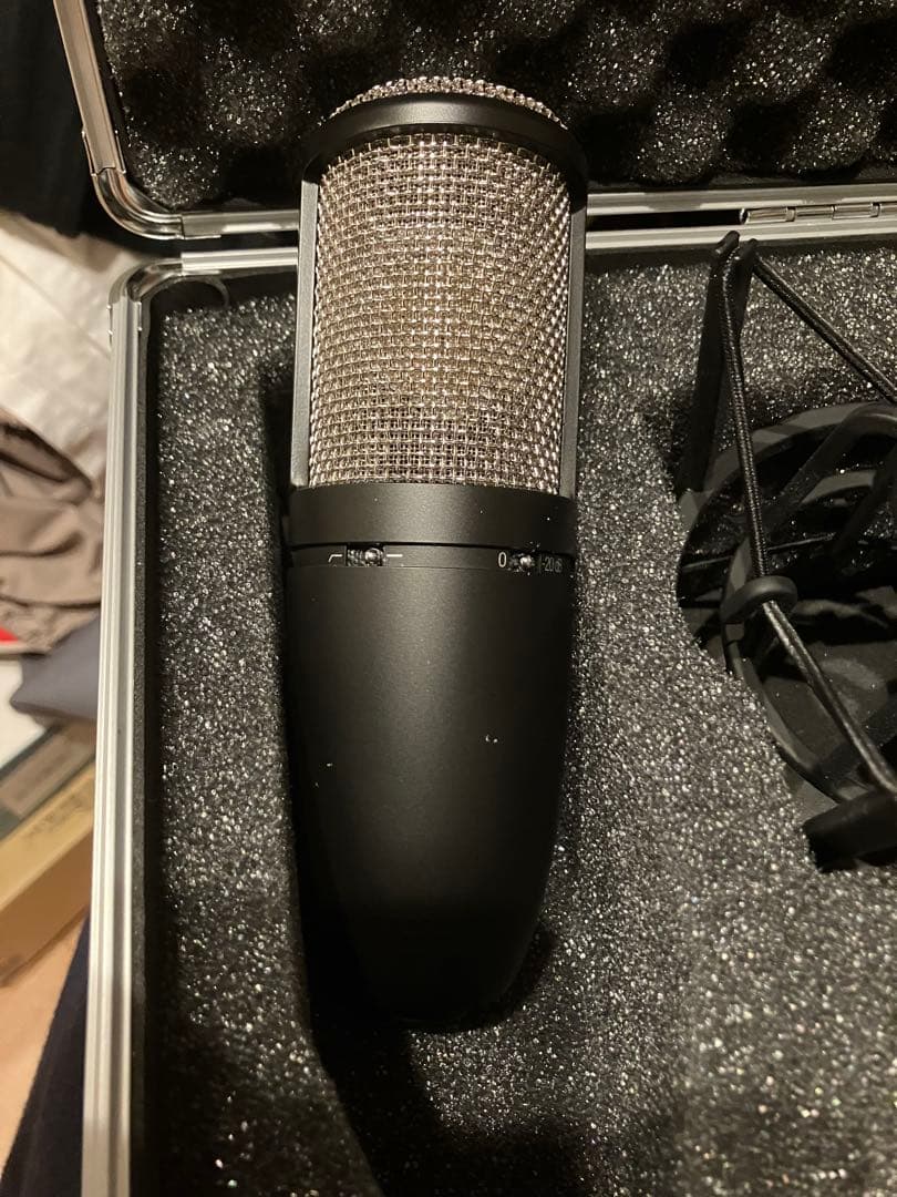 AKG ( アーカーゲー )P420 コンデンサーマイク　ミニスタンド・ケーブル