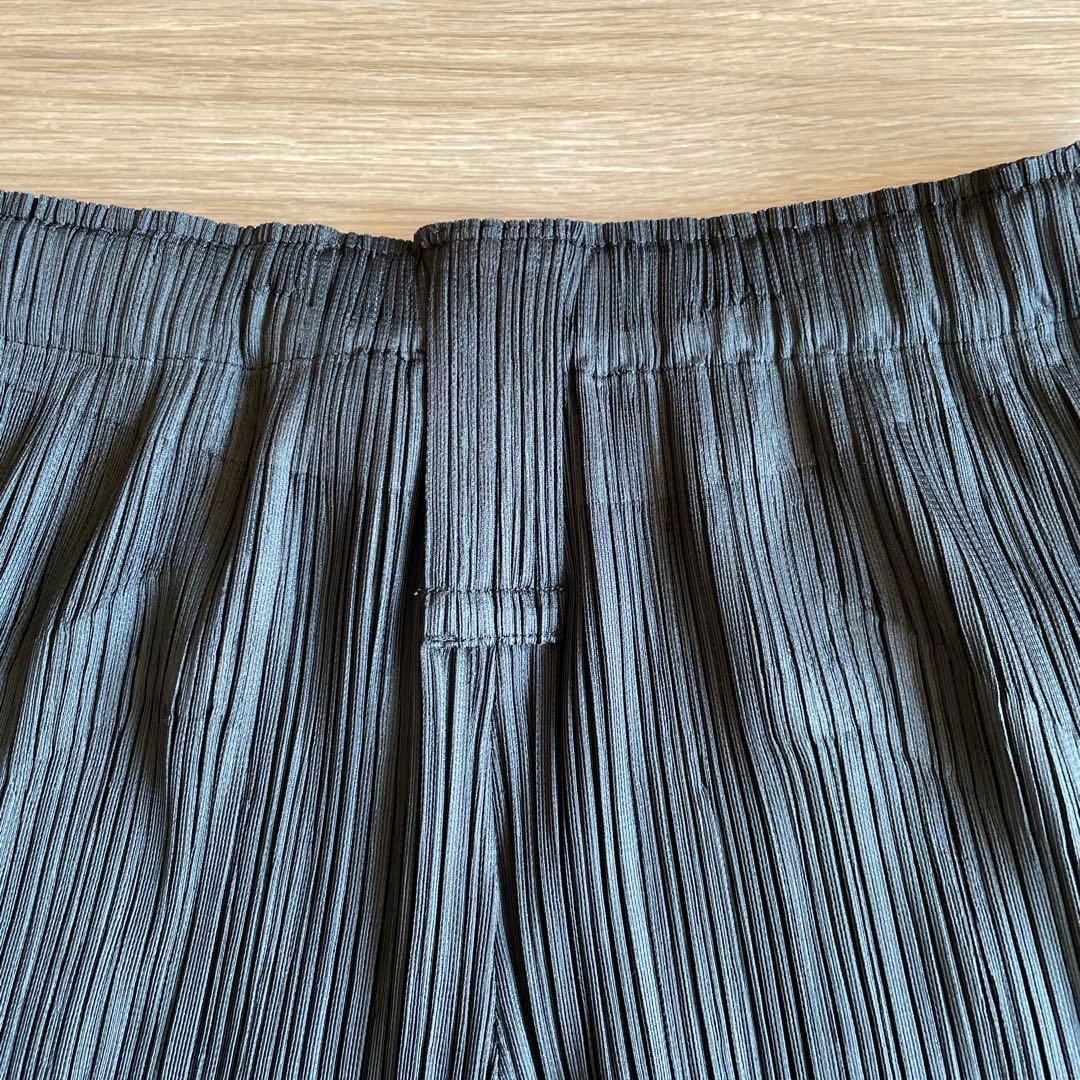 イッセイミヤケ　PLEATS PLEASE ブラック ガウチョパンツ　サイズ3