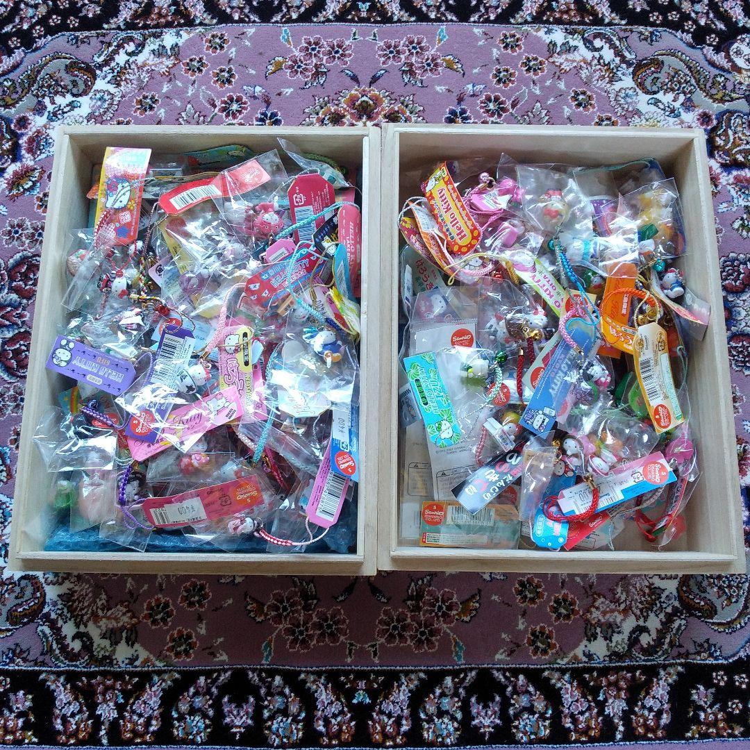 ご当地キティ　キーホルダー　根付け　ストラップ　134個 ハローキティ