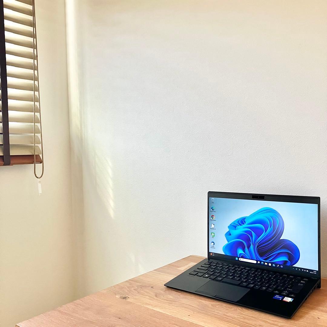 バッテリー良好/軽量/VAIO/SSD/Windows11/黒/ノートパソコン