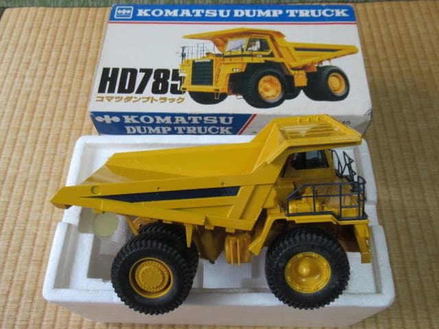 ◆非売品 1980年代！初期モデル バンダイ コマツ ダンプトラック ミニカー