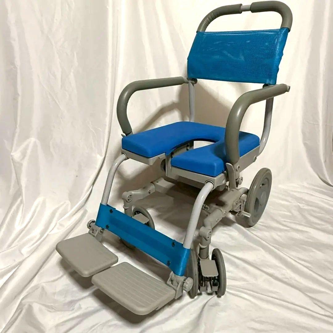 シャワーキャリー　入浴用車イス　 ウチエ社製　UD型　ブレーキ付き　uchie