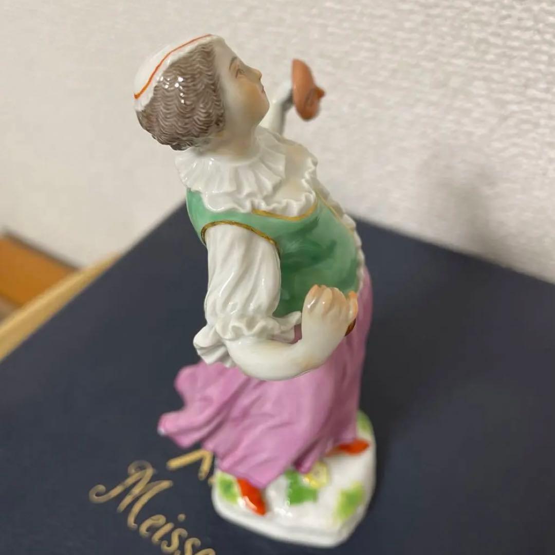 ケンドラー・コロンビーヌ・１４cm・左手の一部に綺麗な修復があります・マイセン・