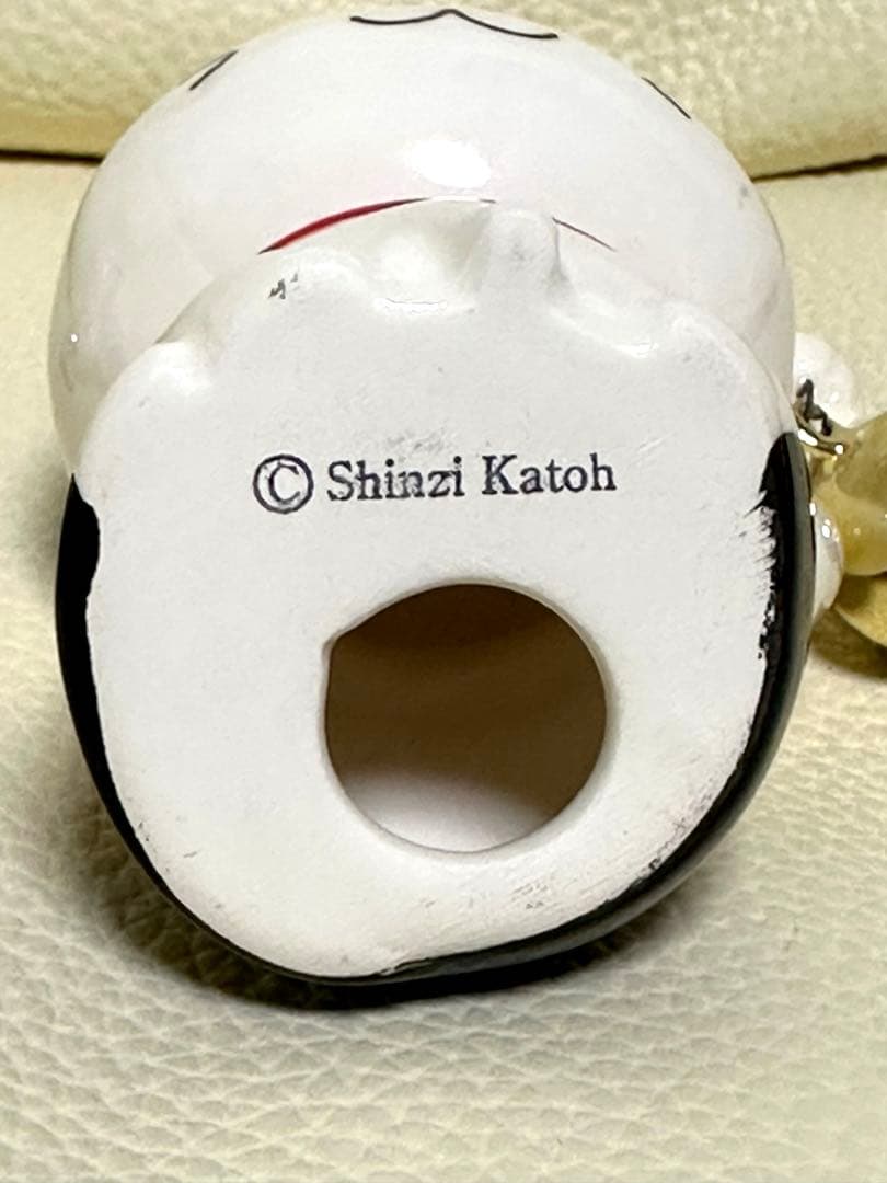 【激レア】 Shinzi Kato 陶器大きな鈴を持つ招き猫2体（美品）