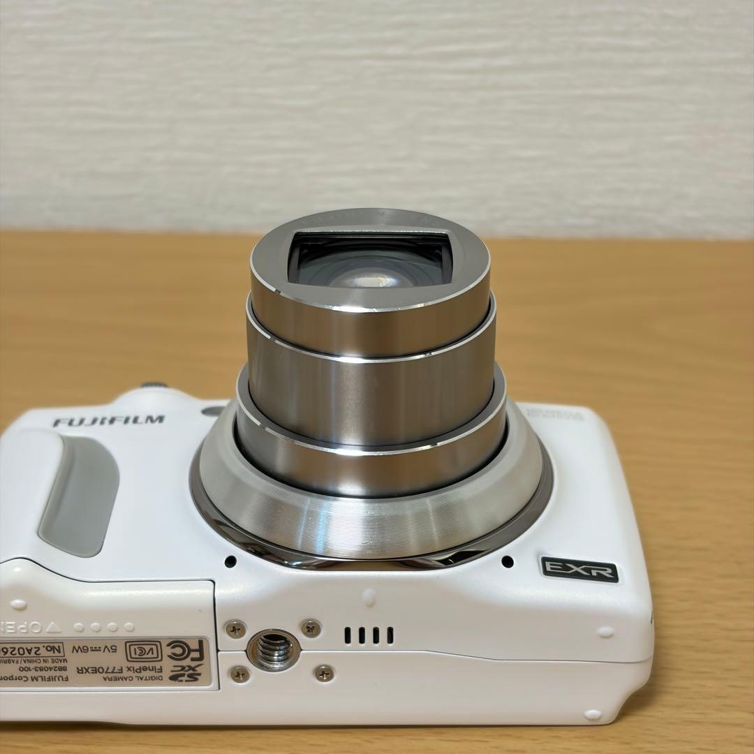 FUJIFILM FINEPIX F770EXR デジタルカメラ ホワイト